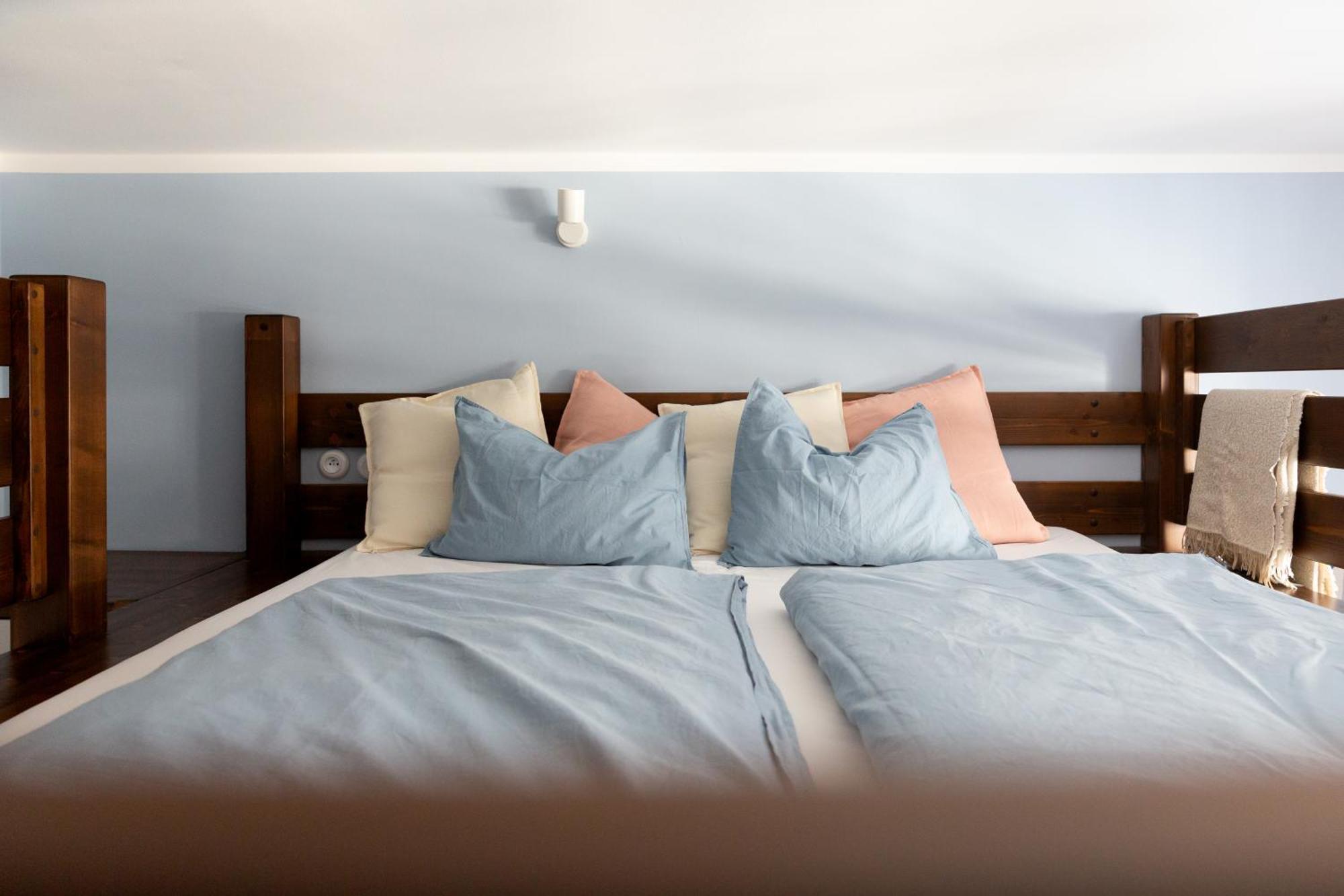 Evergreen - Old Town Spacious Stylish Apartment With Ac And One And A Half Bath, Baby & Kid- Friendly บราติสลาวา ภายนอก รูปภาพ