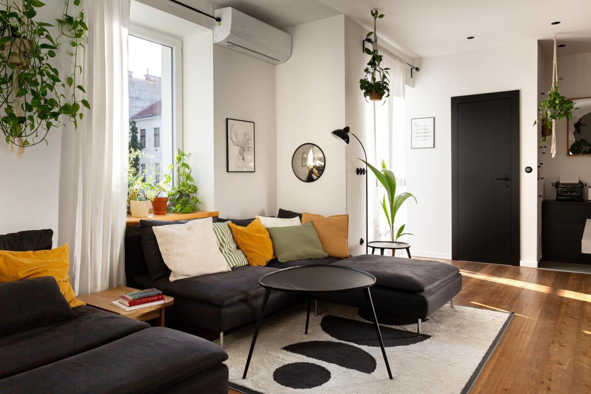 Evergreen - Old Town Spacious Stylish Apartment With Ac And One And A Half Bath, Baby & Kid- Friendly บราติสลาวา ภายนอก รูปภาพ